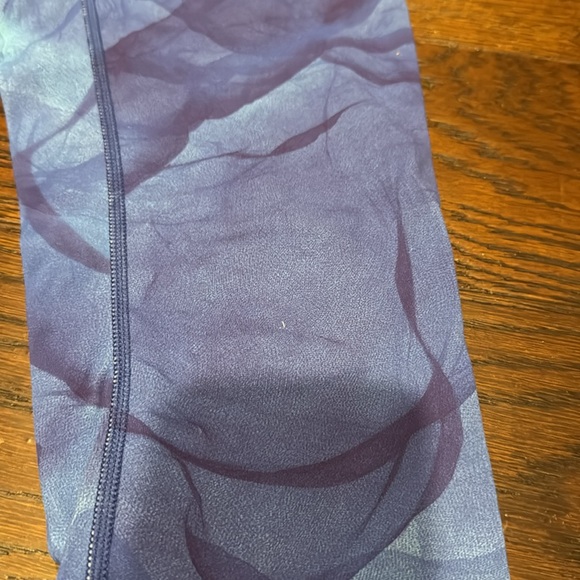 Lululemon. Align, blue design leggings. EUC. - Picture 2 of 3